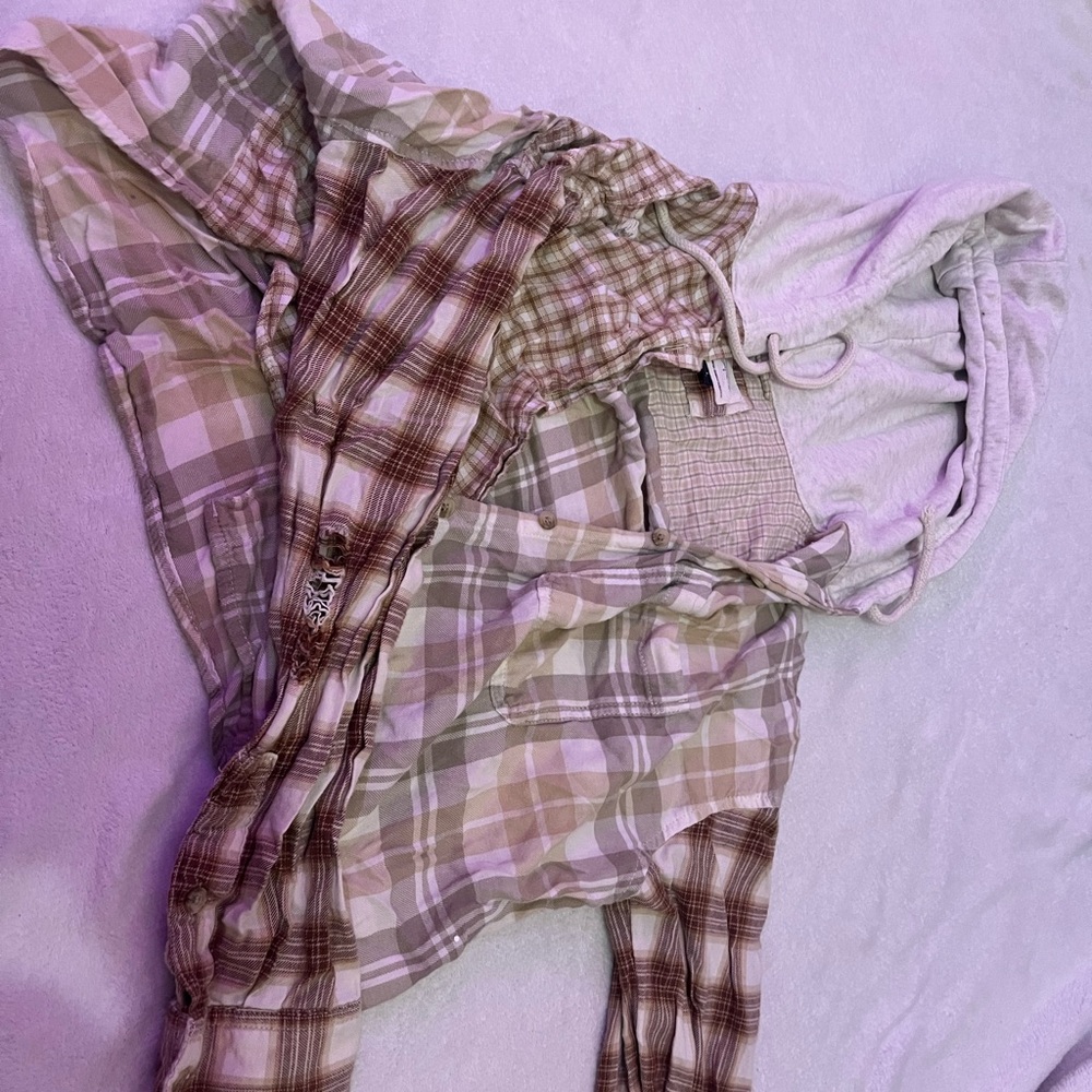 American Eagle Outfitters Pink Plaid Shirt